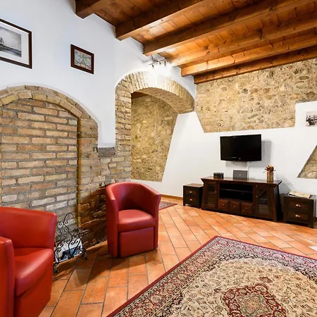 Casa Laura Salò