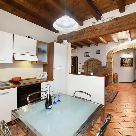 Casa Laura סאלו
